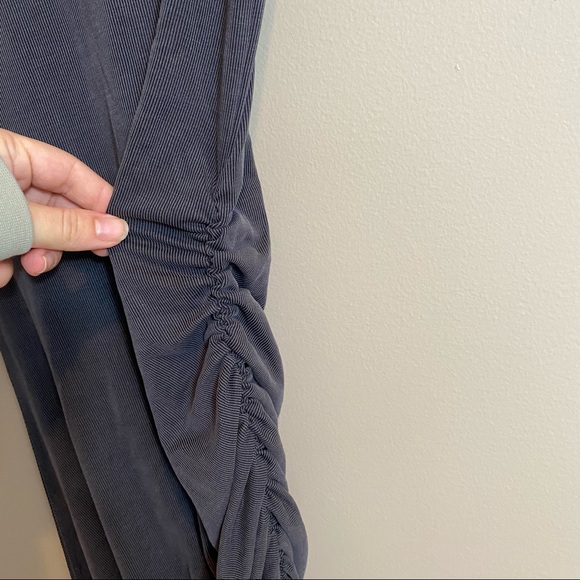 NWT VICI- Small Blue/Grey Ribbed T-Shirt Dress with a Cinched Side - Picture 4 of 10